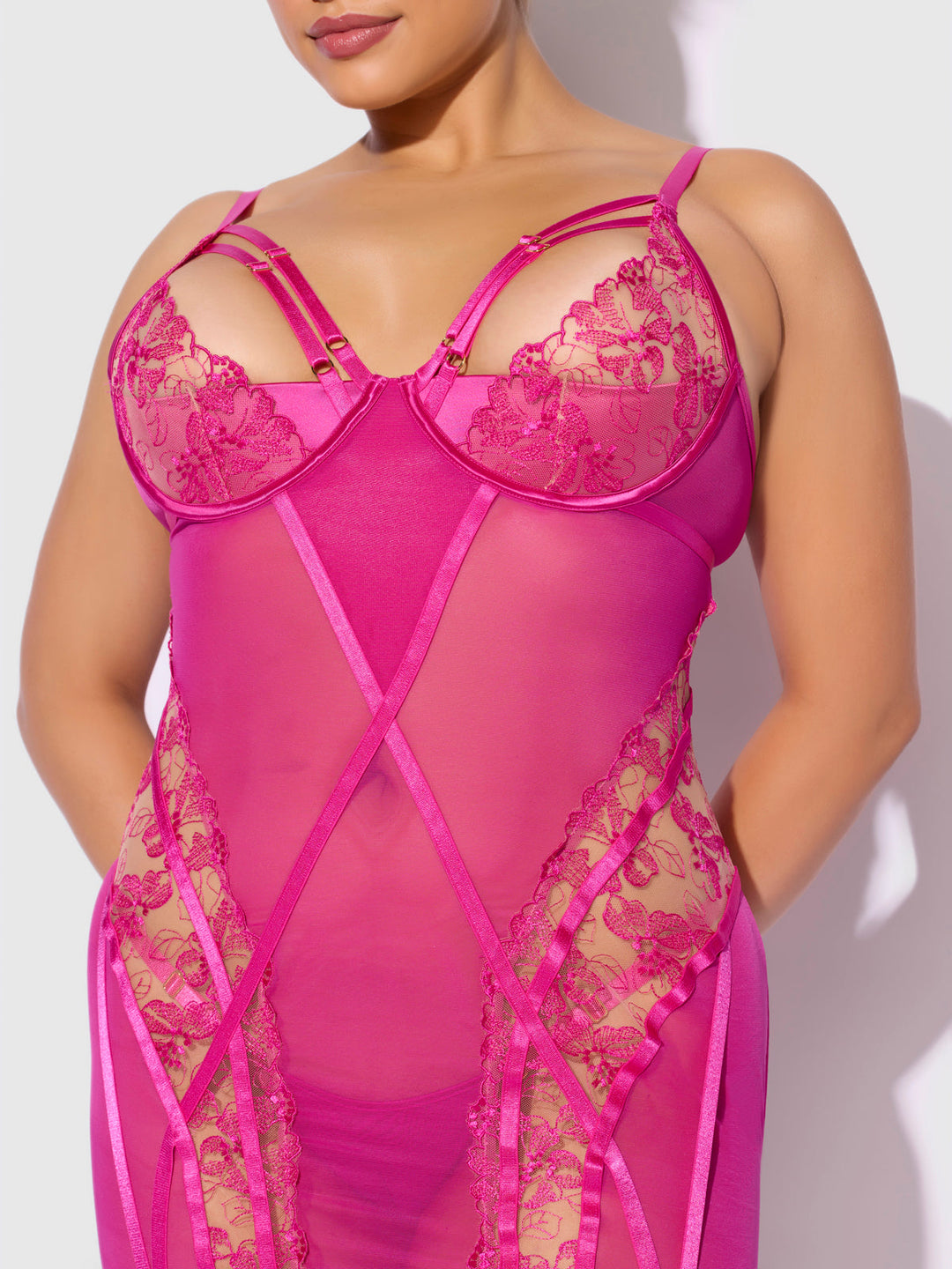 NOVA BLACKLIGHT LACE CHEMISE &amp; THONG SET