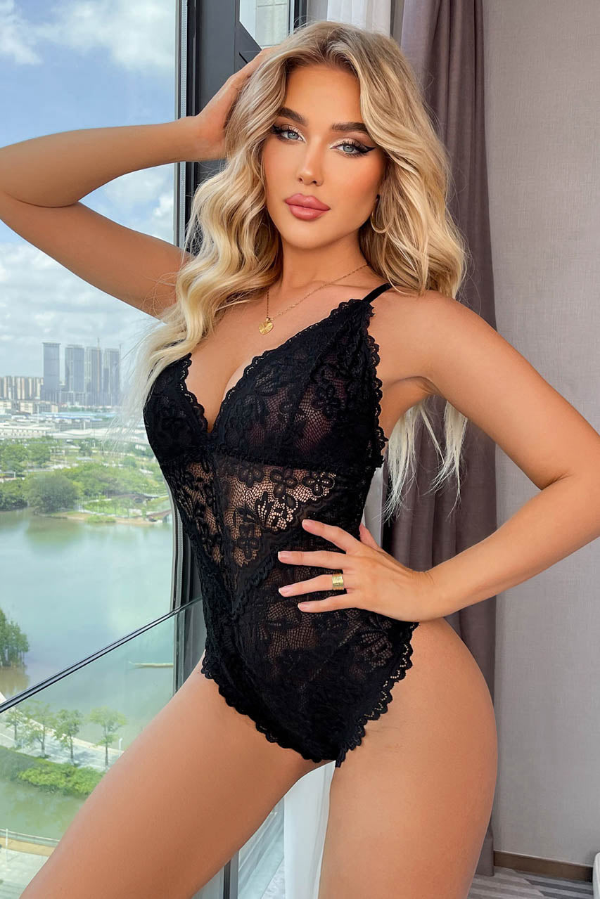 Scalloped Lace Teddy with Lace Cut Out