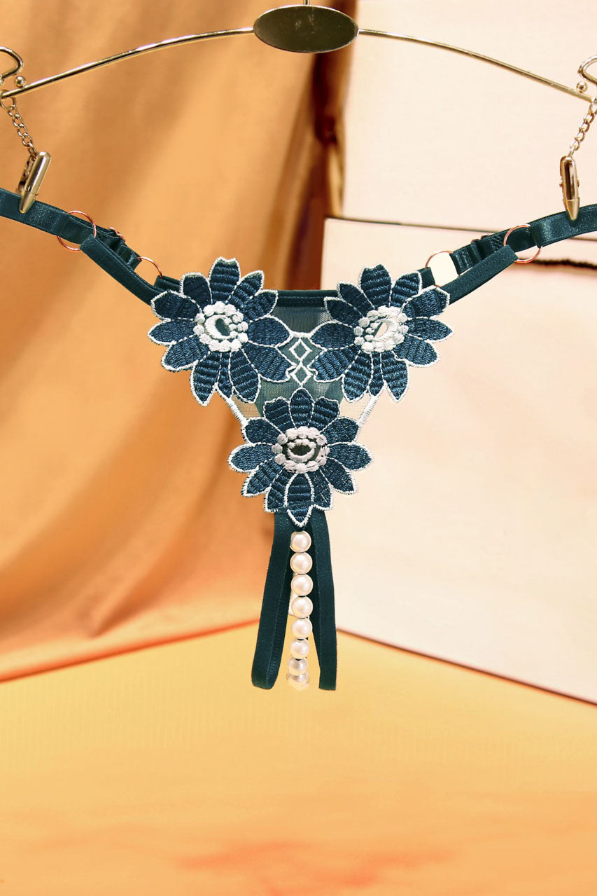 Daisy Crotchless Pearl Thong