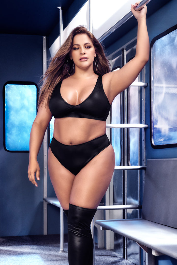 Plus Size Strap Up Wetlook Bra Set